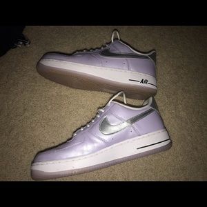 8.5 purple and silver Nike Air Force 1’s